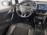 Peugeot 2008 (2018) 1.2 PureTech, Automat - náhled 7