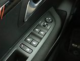 Peugeot 208 (2021) 50 kWh, SoH 89%, Automat - náhled 15
