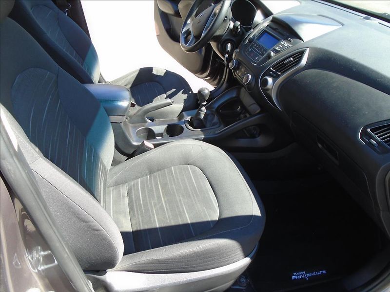 Hyundai ix35 1,6   1.6 BENZIN-99KW - fotka 19 z 25