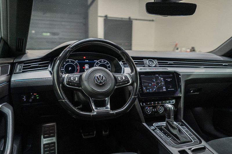 Volkswagen Arteon 2.0 TDI R-Line 140 kW - fotka 10 z 34