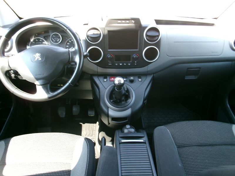 Peugeot Partner (2017) Tepee 1.6 VTi 88kW, KOUPENO ČR - fotka 9 z 12