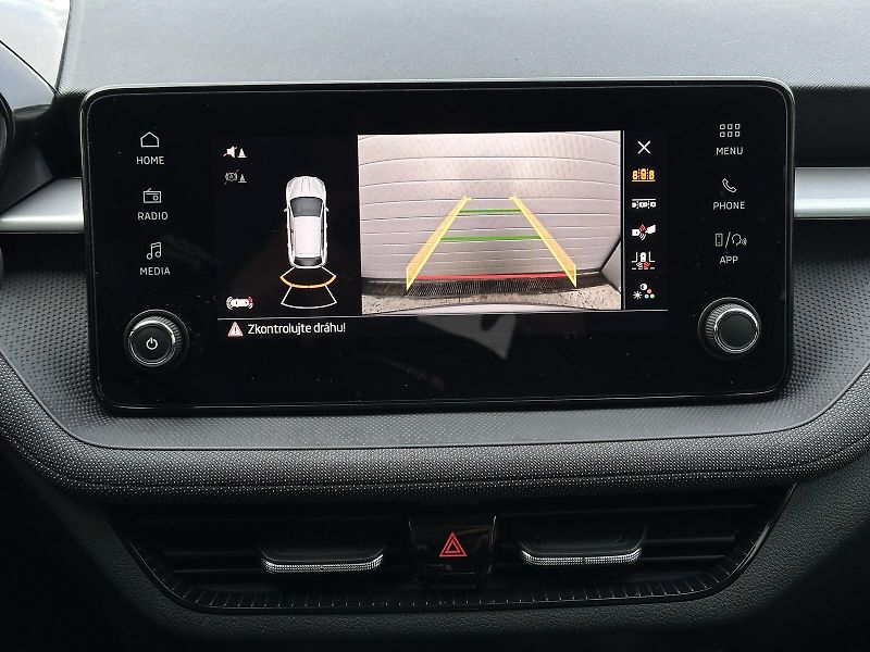 Škoda Fabia 1.0TSi 95PS LED V.Cockpit Clim - fotka 29 z 36