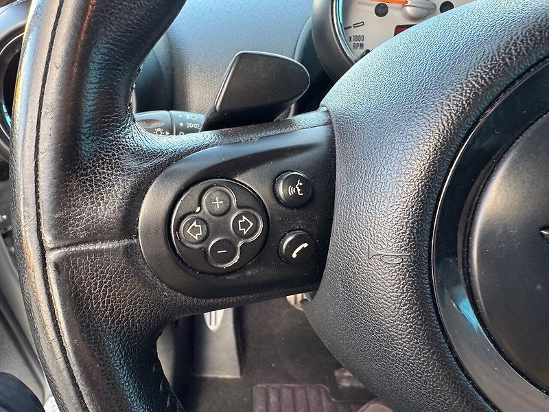 Mini Cooper (2013) 2.0 D 105kW ALL4 AUT - fotka 9 z 47