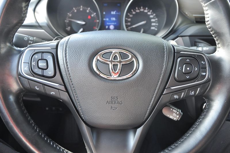 Toyota Avensis 2.0i 112kW KOMBI A/T Panorama - fotka 11 z 20