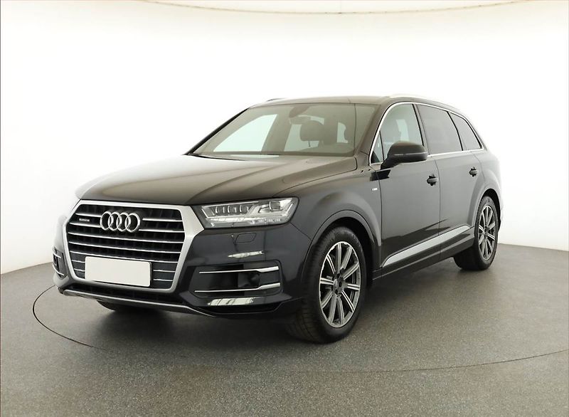 Audi Q7 (2019) S-Line 50 TDI - fotka 2 z 21