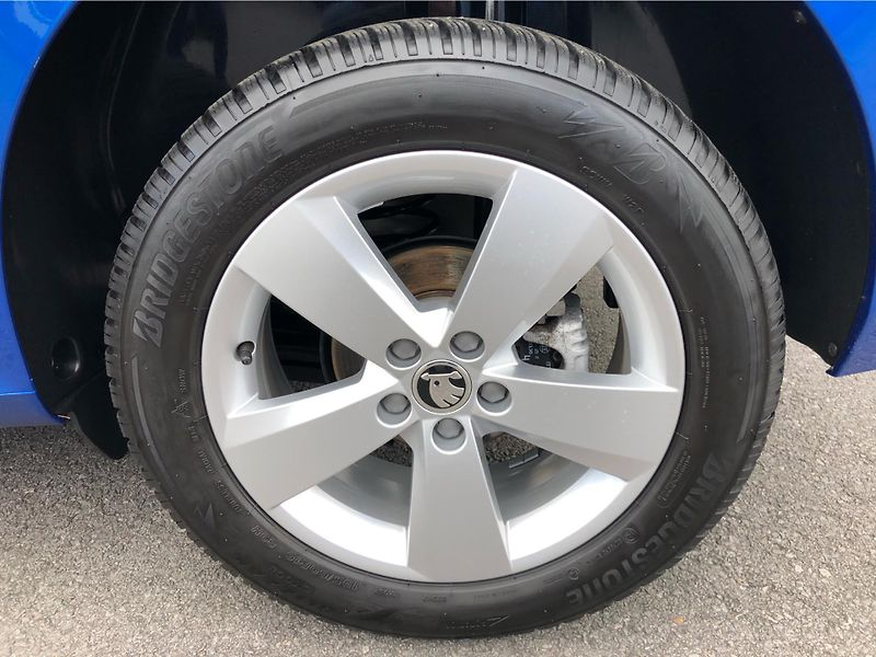 Škoda Kamiq 1.0 TSi DSG 7st. TOP SELECTION - fotka 14 z 28