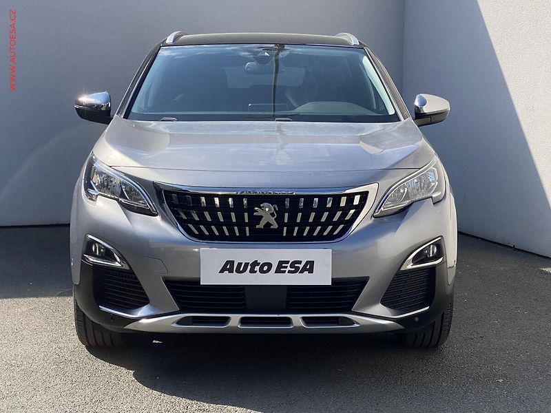 Peugeot 3008 (2020) 1.2PT, Crossway, AT, TZ, navi - fotka 2 z 20