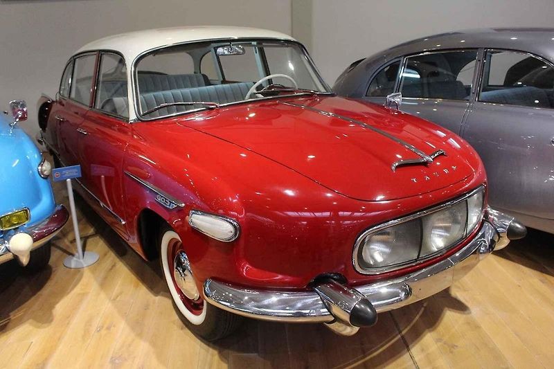 Tatra 603 - první verze