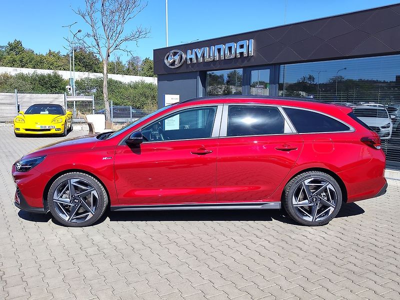Hyundai i30 1.5 T-GDI/103kW N-Line DCT - fotka 8 z 35