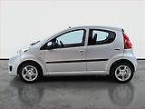 Peugeot 107 (2011) 1.0, nová STK, slušný stav - náhled 2