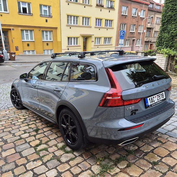 Volvo V60 (2021) Cross Country B4 Mild hybrid - fotka 5 z 26