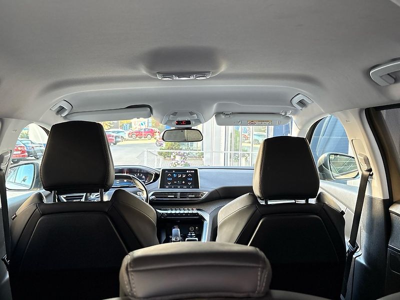 Peugeot 5008 (2018) AllurePack 1.6 THP EAT6 - fotka 24 z 57