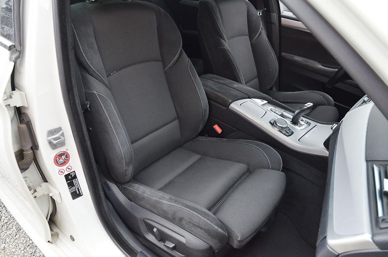 BMW Řada 5 (2016) 520d xDrive AT / ČR / M-PAKET - fotka 12 z 39
