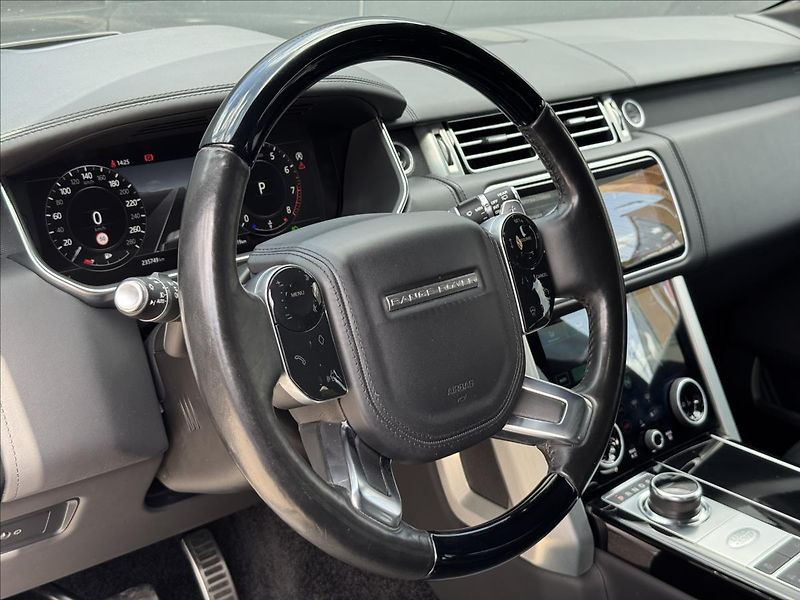 Land Rover Range Rover 5,0 S/C V8 Autobiography AWD Č - fotka 10 z 39