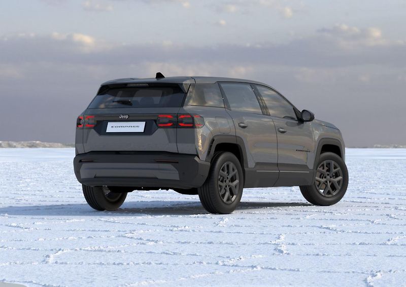 Jeep Compass (2026) Altitude hybrid 145PS automat  - fotka 3 z 12