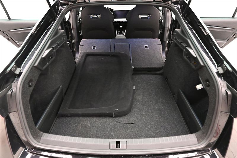 Škoda Octavia 1,5 TSI 110 kW TAŽNÉ NAVI Záru - fotka 11 z 32