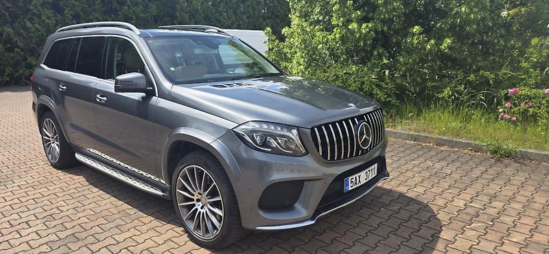 Mercedes-Benz GLS (2016) 500 V8  - fotka 22 z 32