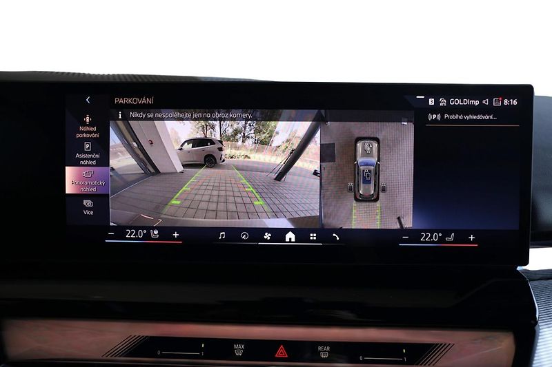 BMW Řada 5 530e xDrive Touring - fotka 12 z 32