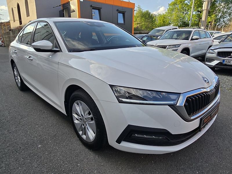 Škoda Octavia 85kW 1.Maj. ČR LED NAVI - fotka 2 z 44