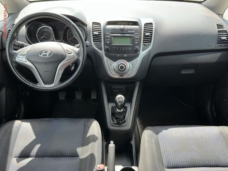 Hyundai ix20 (2014) 1.6i, ČR, AC, TZ - fotka 8 z 17