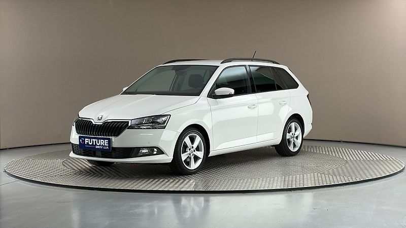 Škoda Fabia 1.0 TSI Ambition Combi - fotka 1 z 23