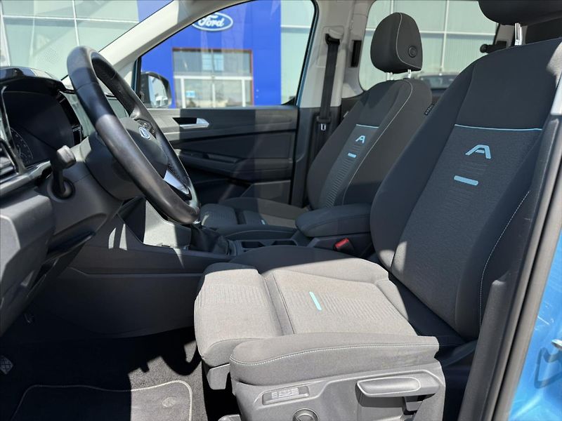 Ford Tourneo Connect 2,0 EcoBlue 90kW Active L2 - fotka 17 z 30