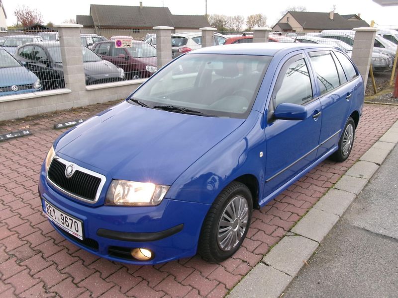 Škoda Fabia (2005) 1,4 16V KLIMA ROZVODY - fotka 1 z 21