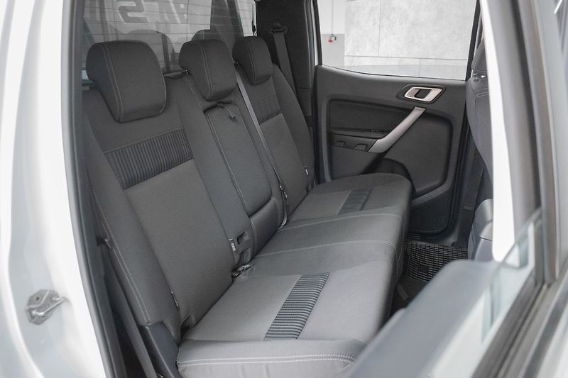 Ford Ranger 2.0 XLT*Naviják*4x4*TAŽNÉ*ČR 1 - fotka 13 z 45