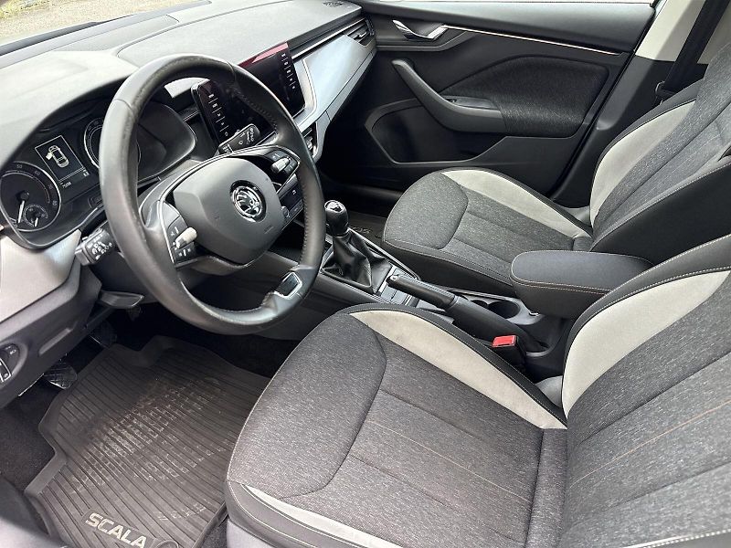 Škoda Scala (2022) 1.5 TSI Style - fotka 7 z 31