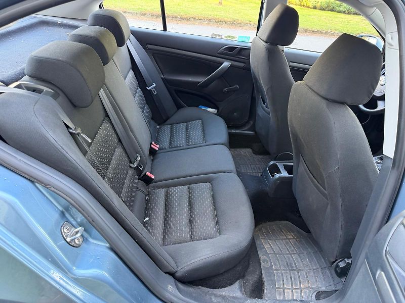 Škoda Octavia 1,9 TDI Ambiente /ČR/2.majitel - fotka 15 z 21