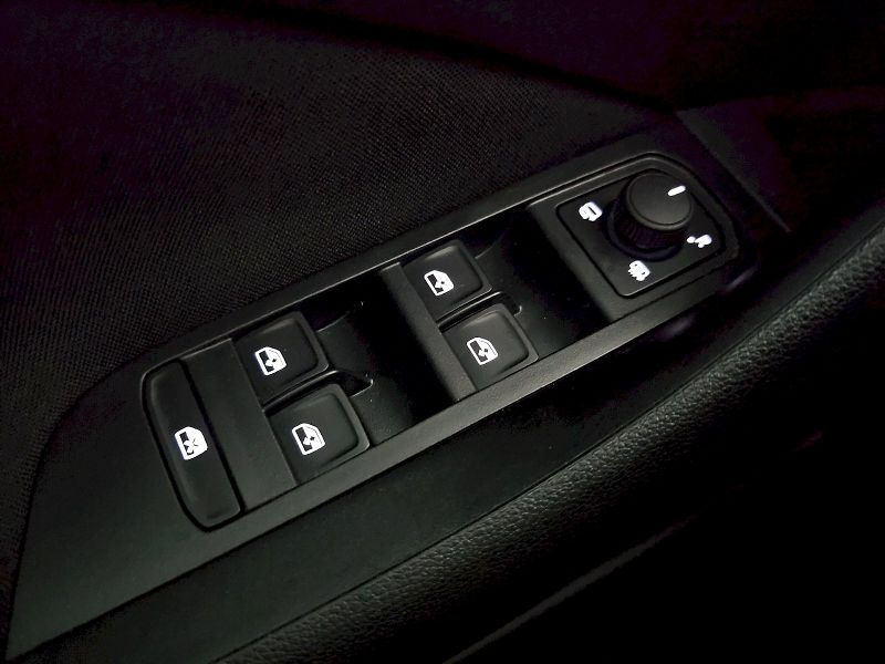 Škoda Scala (2024) 1.0TSI 85kW SELECTION TAŽNÉ - fotka 17 z 27