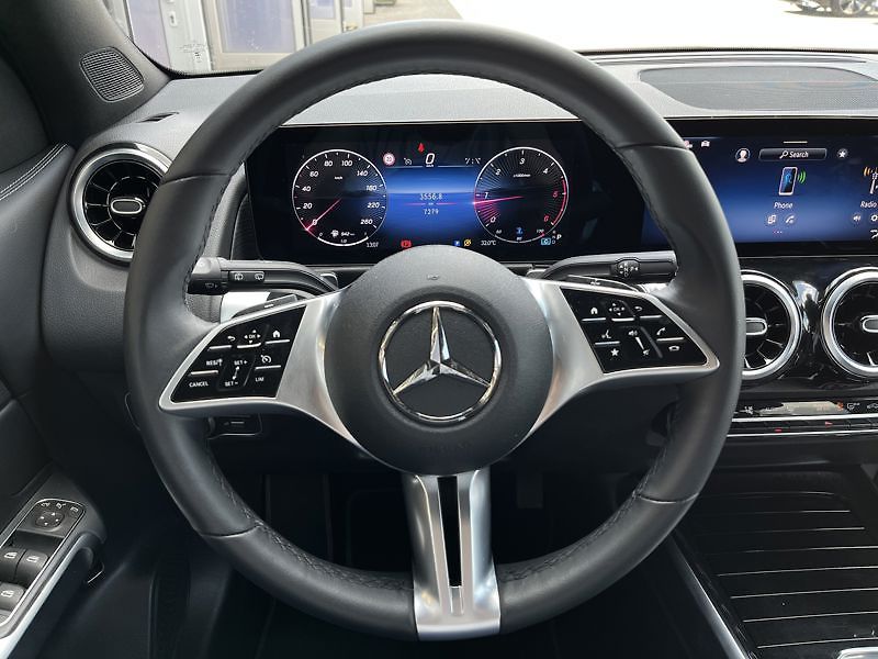 Mercedes-Benz GLB 200 d 4MATIC Night Taž.zařízen - fotka 11 z 19
