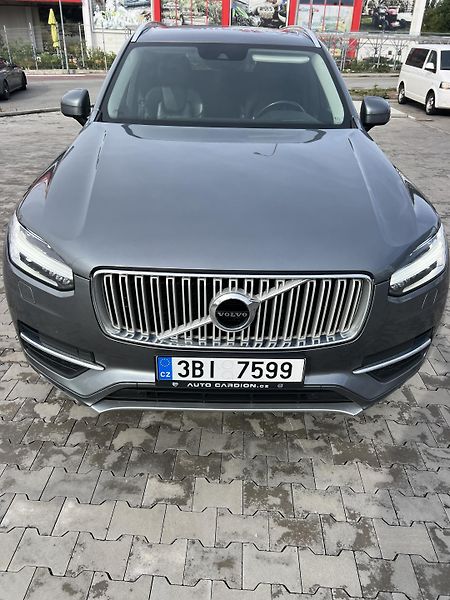 Volvo XC90 (2019) - fotka 1 z 10
