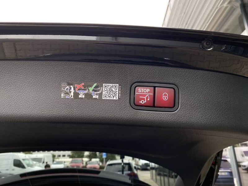 Mercedes-Benz GLC (2025) 300 de 4MATIC - fotka 27 z 28