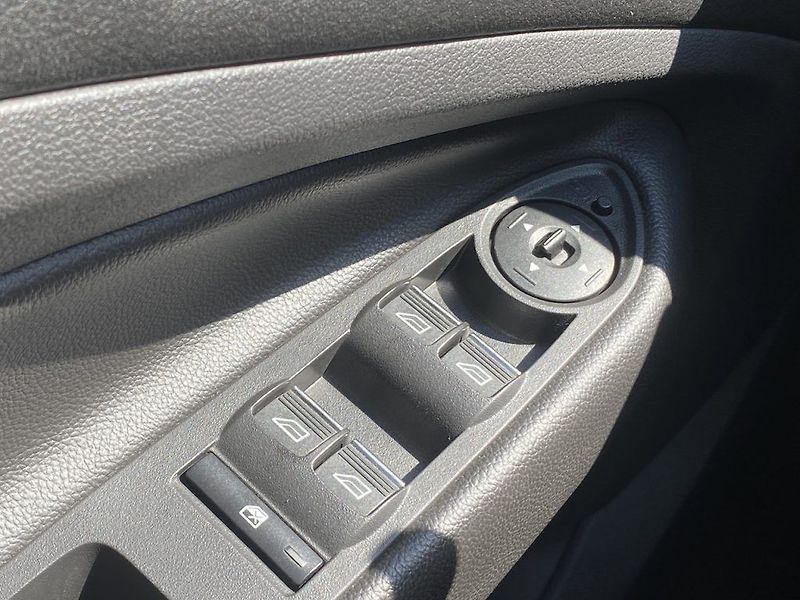 Ford Kuga 2.0TDCi, ČR,ST line, Navi, 4x4 - fotka 23 z 26