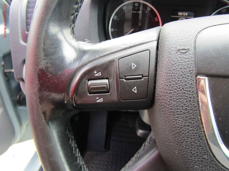 Škoda Octavia (2012) 1.4 TSi, ČR, AC, temp - fotka 15 z 16