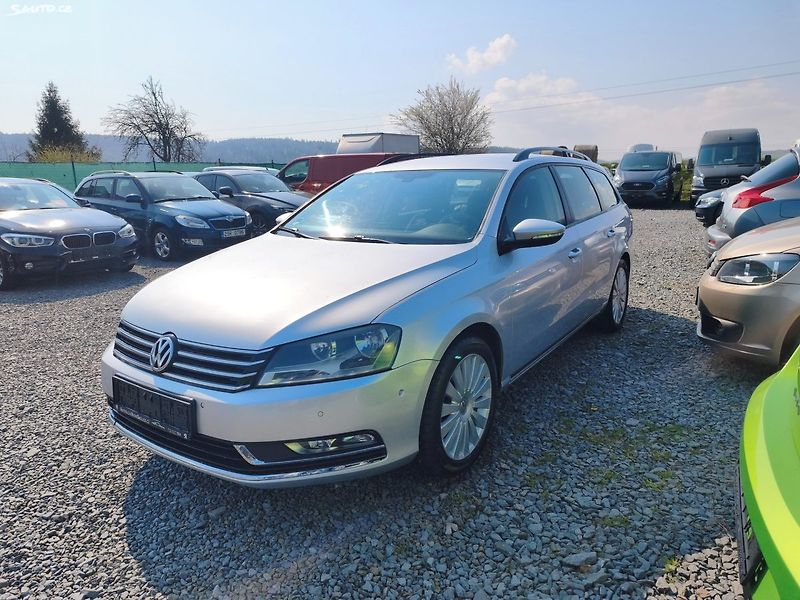 Volkswagen Passat (2011) - fotka 1 z 31