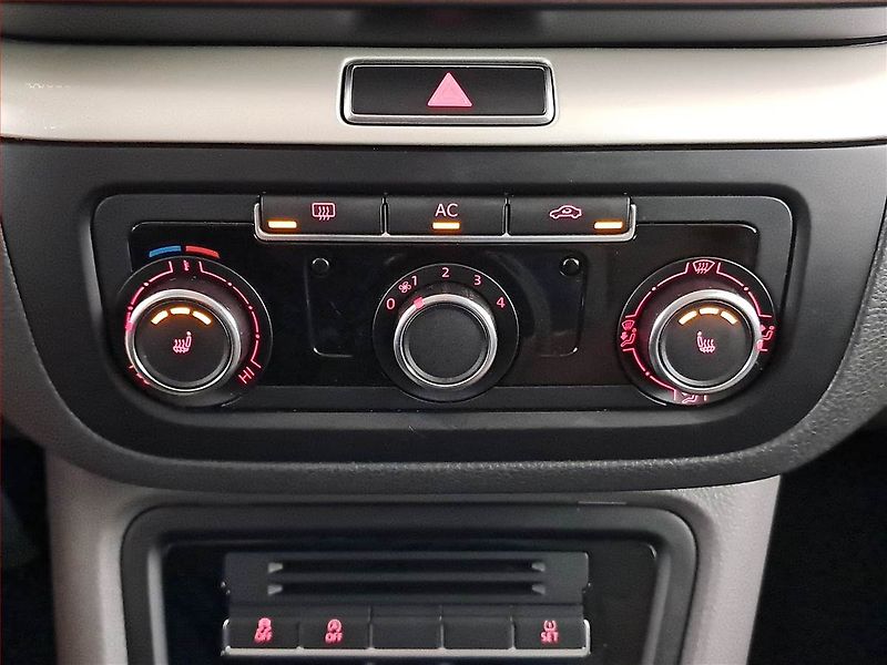 Seat Alhambra (2011) 1.4 TSI, Park. senzory - fotka 13 z 18