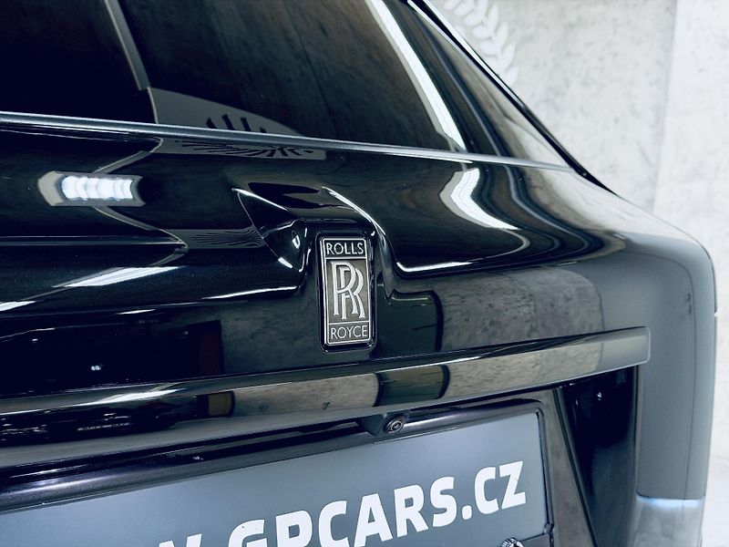 Rolls-Royce Cullinan (2026) Black B SHOOTING STARS BESPOKE - fotka 8 z 45
