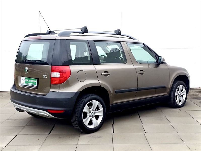Škoda Yeti 1,6 TDi Navi Klima Tempomat - fotka 6 z 34