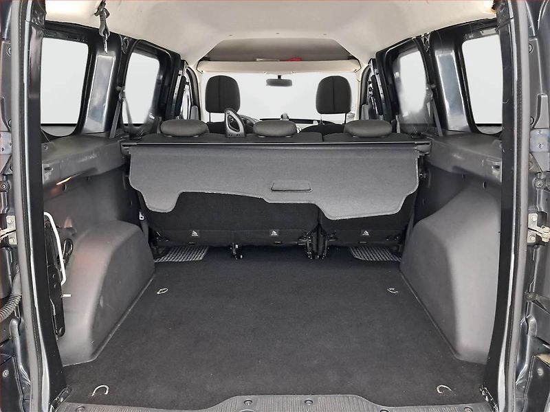 Dacia Dokker (2015) Arctica 1.2 TCe, 5Míst, ČR - fotka 13 z 15