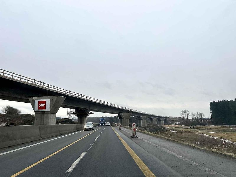 Na silnici I/35 mezi Janovem a Opatovcem budou do konce roku měřit rychlost radary. Řidiči podél budoucí D35 totiž nedodržují rychlost a ohrožují pracovníky stavby.