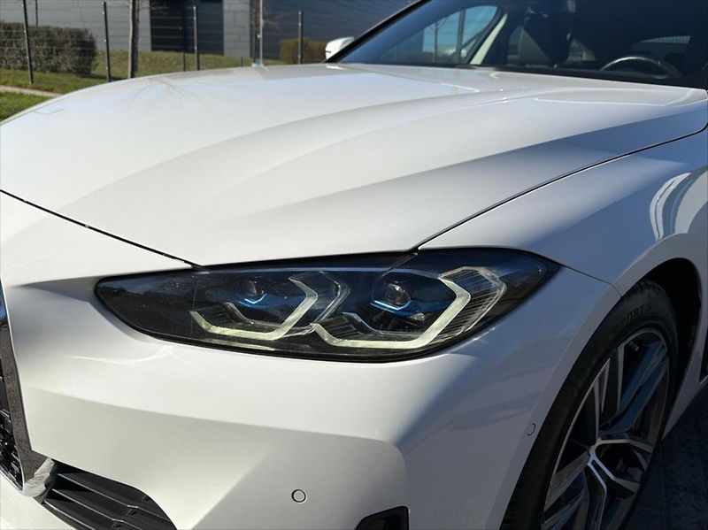 BMW Řada 4 3,0 430d xDrive GC Laser DPH - fotka 27 z 28