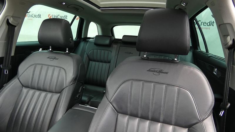 Škoda Superb Combi 2.0 TDI DSG L&K, Panoram - fotka 7 z 29