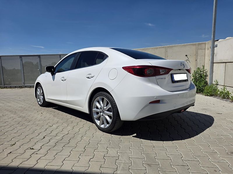 Mazda 3 (2017) Najeto jen 18.000 km !!! - fotka 4 z 9
