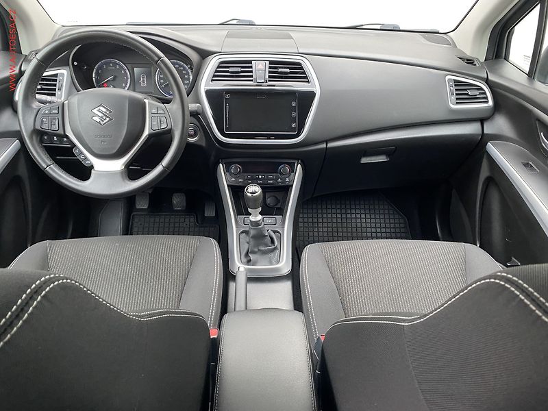 Suzuki S-Cross (2018) 1.4 BJet, Comfort, kamera - fotka 8 z 17