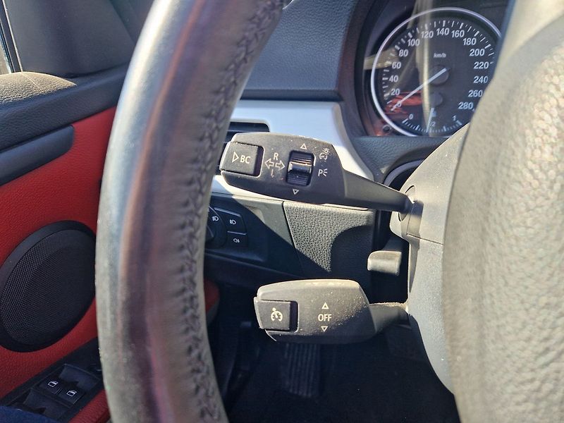 BMW Řada 3 330i AT Cabrio 200kW, CZ, 2. m - fotka 14 z 19