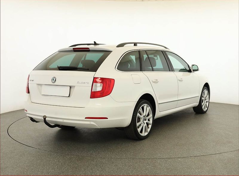 Škoda Superb (2013) 2.0 TDI, 4X4, Automat - fotka 5 z 18
