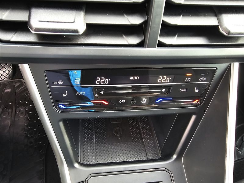 Volkswagen Taigo 1,0 TSi 70KW Life NAVI STK DPH - fotka 20 z 41