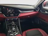 Alfa Romeo Giulia (2017) 2.0 Turbo - náhled 8